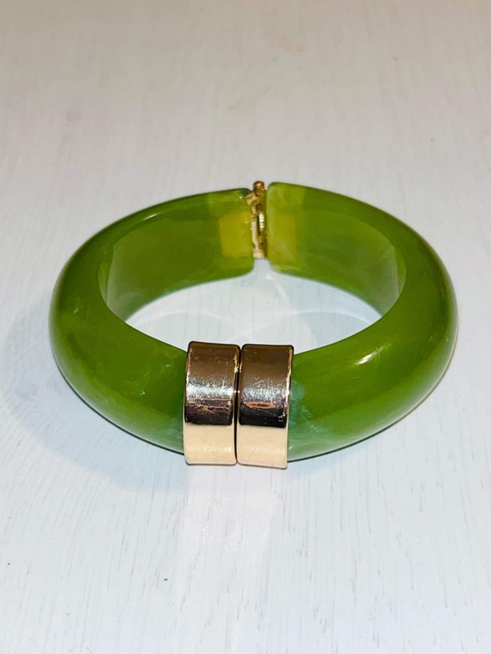 Pink Linen Green Resin Hinged Bangle Bracelet with Gold-Tone Accents